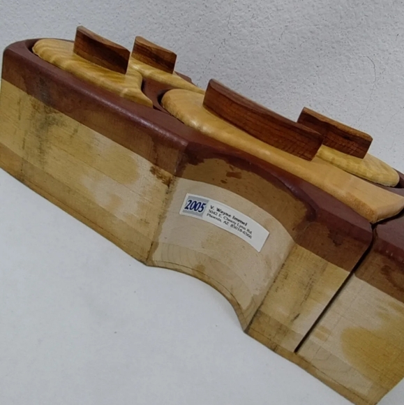 Handcrafted Walnut & Birch Wooden Bandsaw Keepsake Jewelry Box - Picture 5 of 12